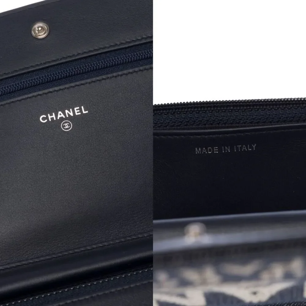 CHANEL Wallet on Chain Shoulder Bag